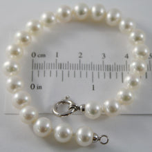 Load image into Gallery viewer, 18k white gold bracelet 7.5 inches with white 8 mm fw pearls, made in Italy
