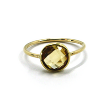 Load image into Gallery viewer, 18K YELLOW GOLD SOLITAIRE RING, WITH 8mm CENTRAL ROUND CUSHION FACETED CITRINE.
