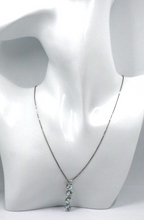 Charger l&#39;image dans la galerie, 18k white gold oval four aquamarine 3.20 ct 30mm pendant venetian chain necklace.
