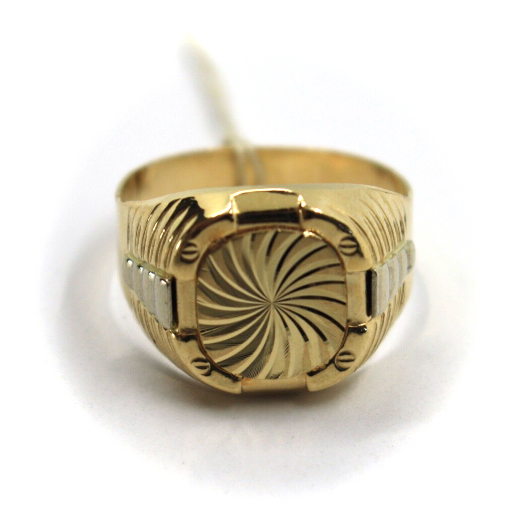 18K YELLOW WHITE GOLD MAN BAND RING TWO TONE, 17mm WORKED SQUARE WITH RAYS.