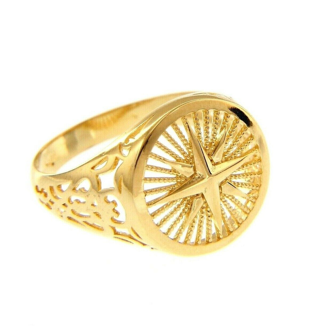 18k yellow gold band man ring, finely worked compass wind rose disc with rays.