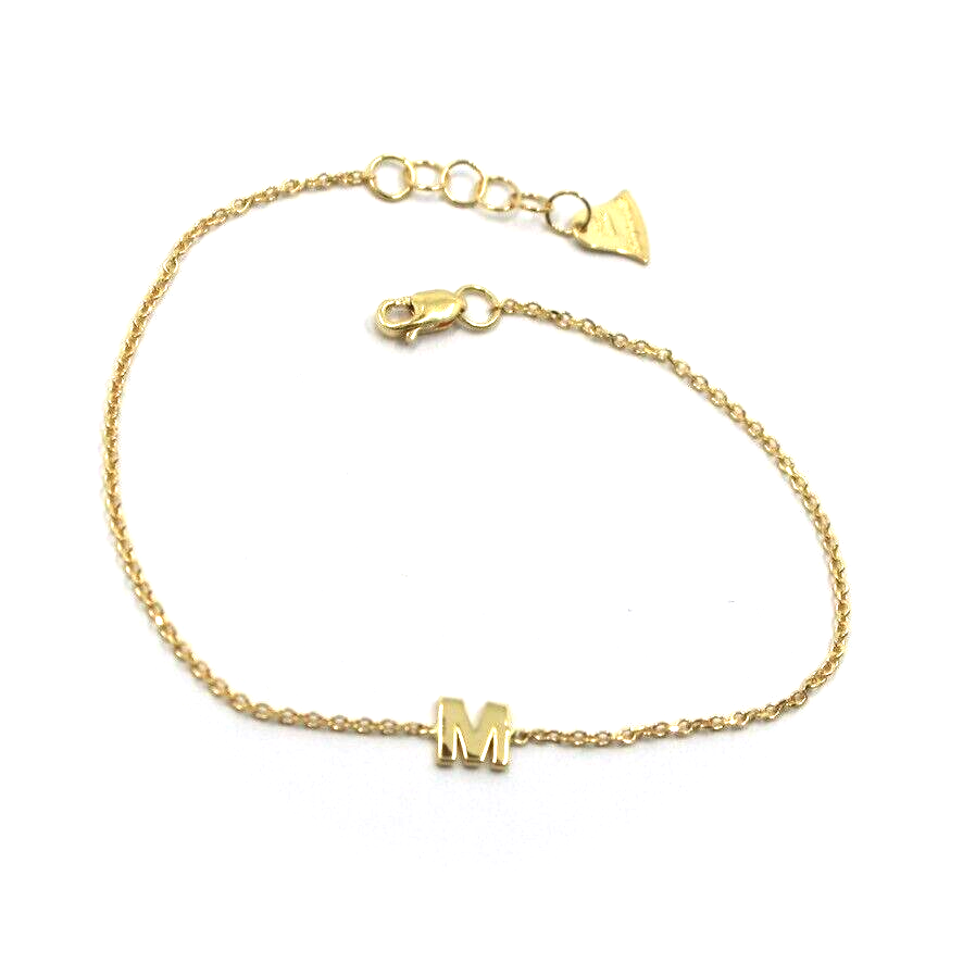 18k yellow gold rolo thin bracelet with central small 5mm letter initial M.