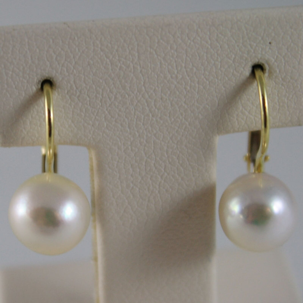 solid 18k yellow gold leverback earrings with akoya pearls 8 mm, made in Italy.