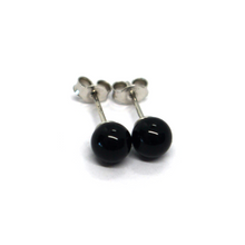 Load image into Gallery viewer, 18k white gold 6mm 0.24&quot; spheres balls black agate button stud earrings.
