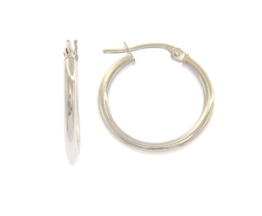 18k white gold round circle earrings diameter 15 mm, width 2 mm, made in Italy.