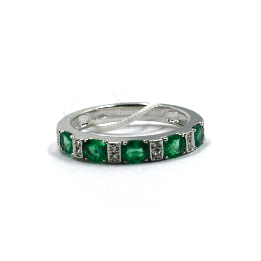 18k white gold band square ring oval green emeralds 0.87ct & diamonds 0.08ct.