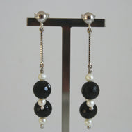 SOLID 18K WHITE GOLD EARRINGS, WITH WHITE PEARL AND BLACK ONYX, LENGTH 2.17 INCH.