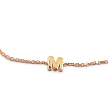 Load image into Gallery viewer, 18k rose gold rolo thin bracelet with central small 5mm letter initial M.
