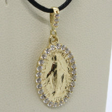 Load image into Gallery viewer, 18K YELLOW GOLD ZIRCONIA MIRACULOUS MEDAL VIRGIN MARY MADONNA MADE IN ITALY.
