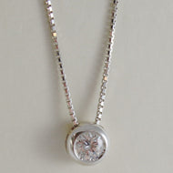 18k white gold necklace with diamond 0.31 carats, venetian chain made in Italy.