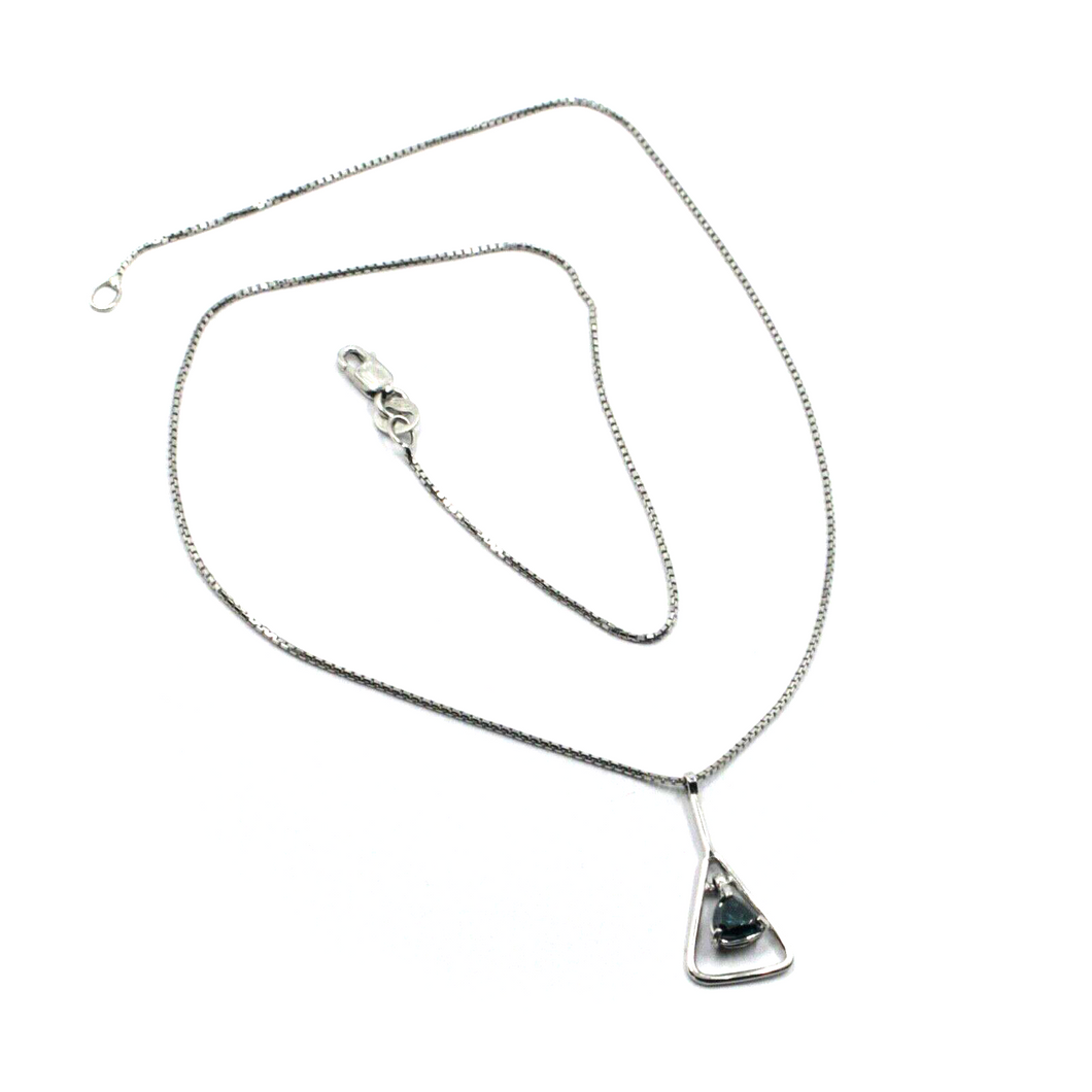 18k white gold triangular 0.39 ct blue diamond pendant, venetian chain necklace.