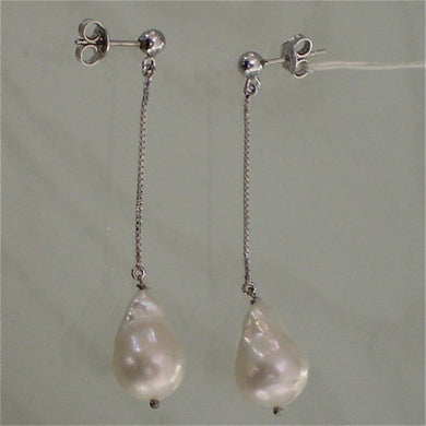 18k white gold pendant earrings with white drop pearls, made in Italy.