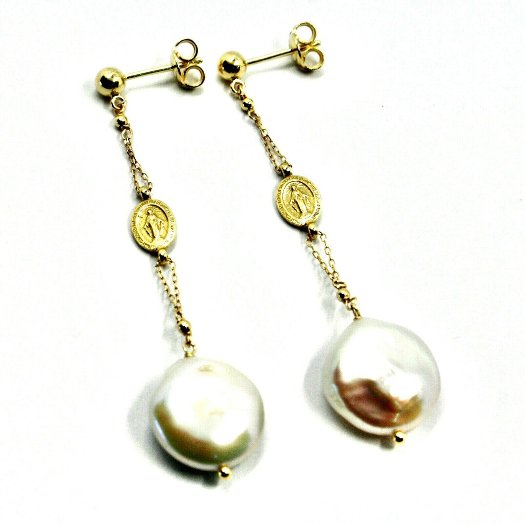 18k yellow gold pendant earrings, fw disc pearls and miraculous medal, 2.56